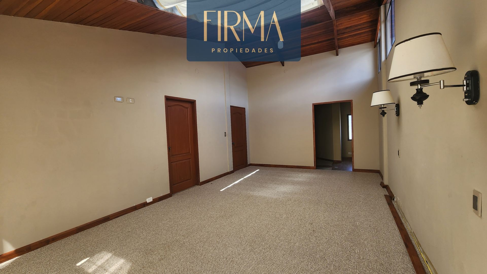 Casa CASA EN VENTA, MALLASILLA FRENTE A PLAZA Foto 9