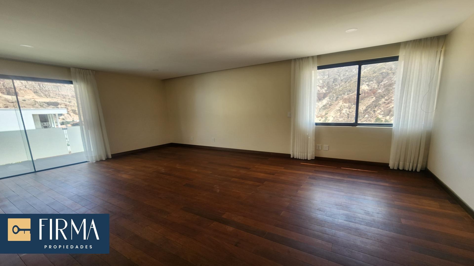 Casa en VentaCASA EN VENTA A ESTRENAR, SEQUOIA 3 dormitorios 4 baños 5 parqueos Foto 13