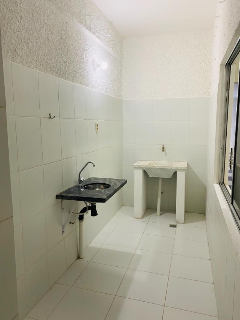 Local comercial en AlquilerAv. Busch #567 entre 1er y 2do anillo zona Cre  2 baños  Foto 5