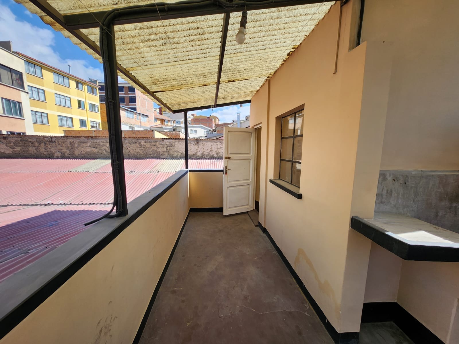 Casa en Alquiler<b>CASA EN ALQUILER EN SOPOCACHI</b> 6 dormitorios 4 baños 2 parqueos Foto 7