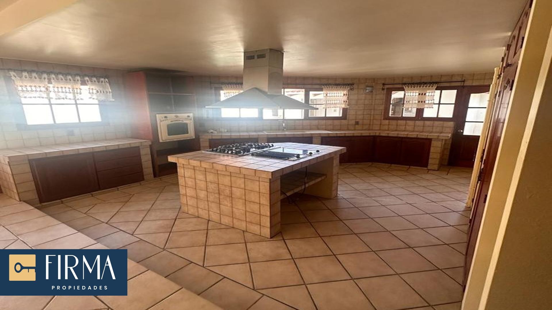 Casa en AlquilerCASA EN ALQUILER EN ACHUMANI - LA BARQUETA 3 dormitorios 6 baños 2 parqueos Foto 8