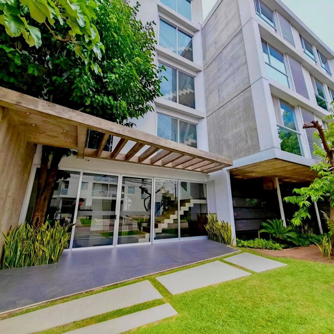 Departamento en Entre 2do y 3er anillo Norte en Santa Cruz de la Sierra 3 dormitorios 3 baños 3 parqueos Foto 13