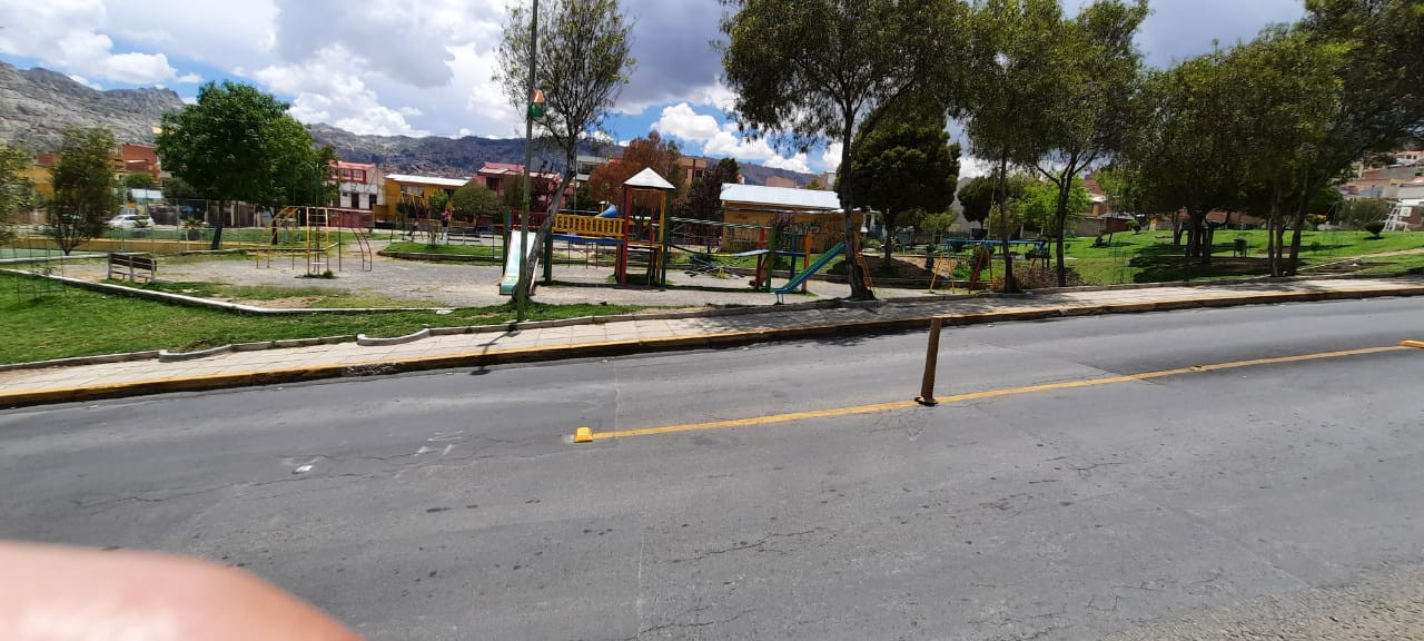 Casa Av. Alfredo Arias 681 Foto 2