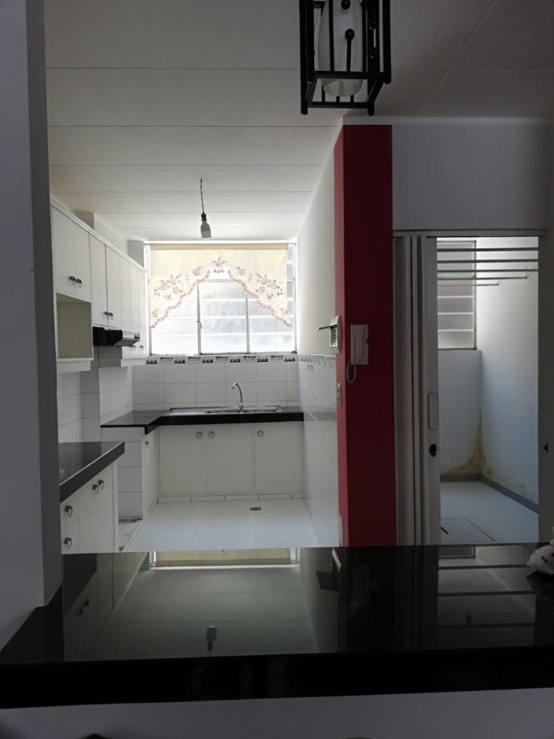 Departamento en AnticréticoAlto Miraflores. Calle Juan de la Cruz Monje. Edificio Atenas
 Foto 1