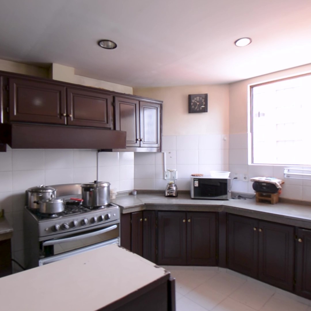 Oficina en VentaNO DEJES PASAR ESTA OPORTUNIDAD ÚNICA DE INVERSIÓN EN ESTA CLÍNICA EN VENTA! 20 dormitorios 15 baños 2 parqueos Foto 13