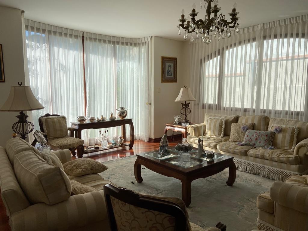 Casa en La Florida en La Paz 3 dormitorios 3 baños 2 parqueos Foto 9