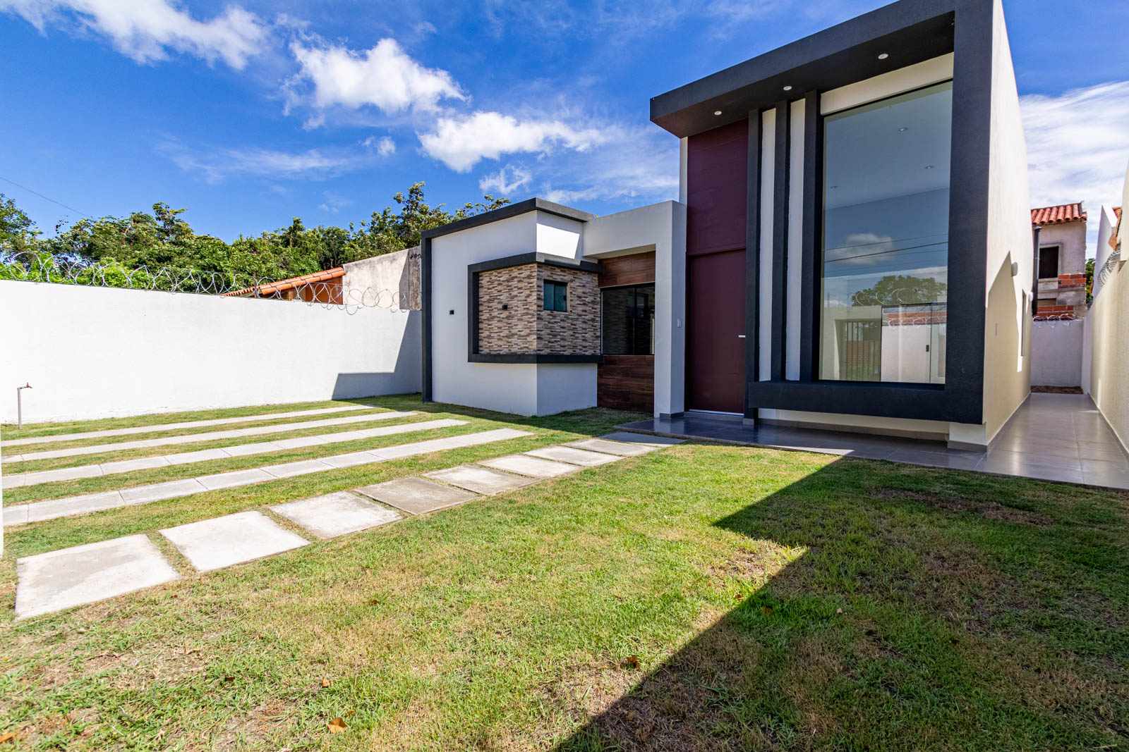 Casa Zona Norte Urbanización Los Jardines Foto 2