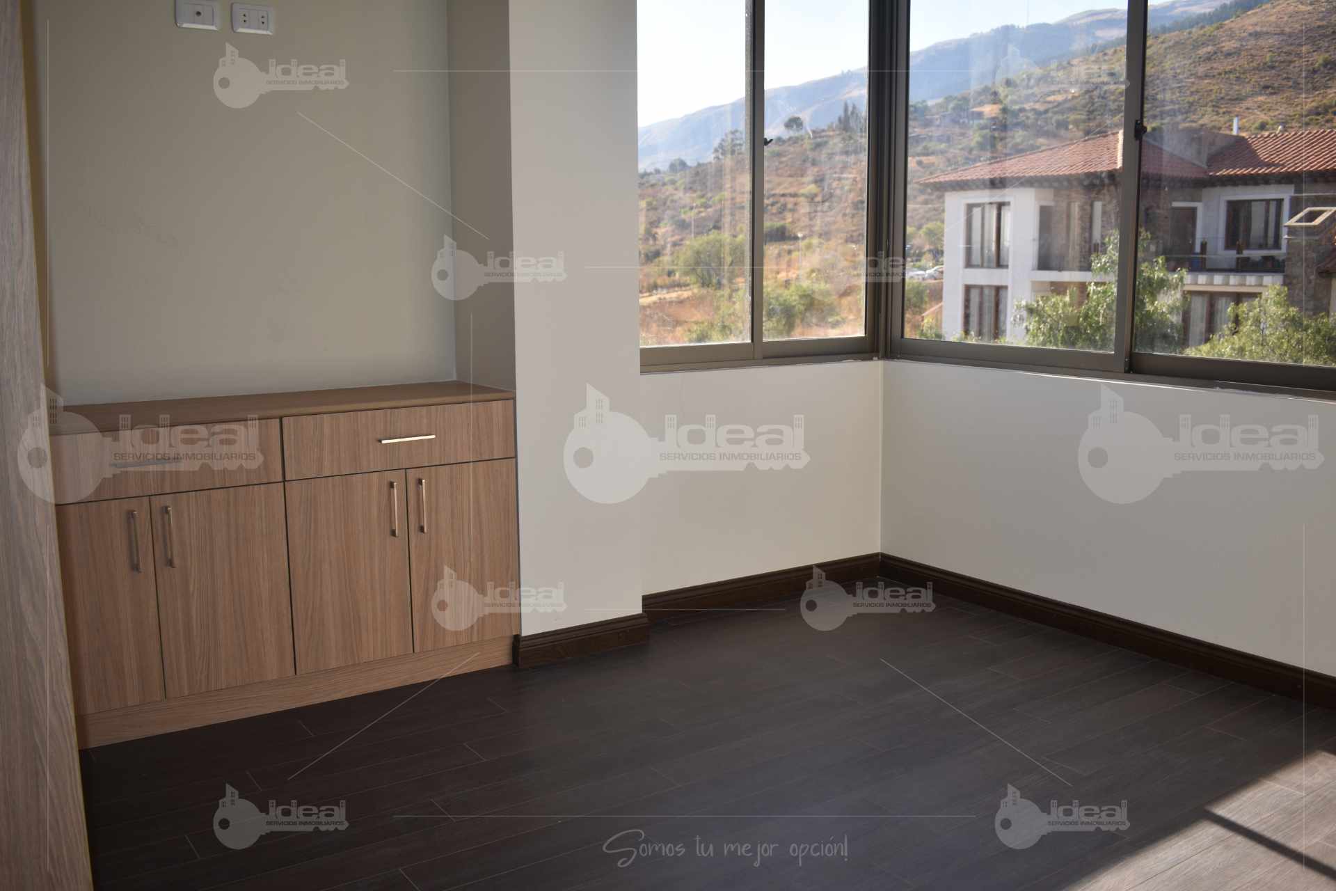 Departamento en VentaDpto inmediaciones urb. el mirador 3 dormitorios 2 baños 1 parqueos Foto 2