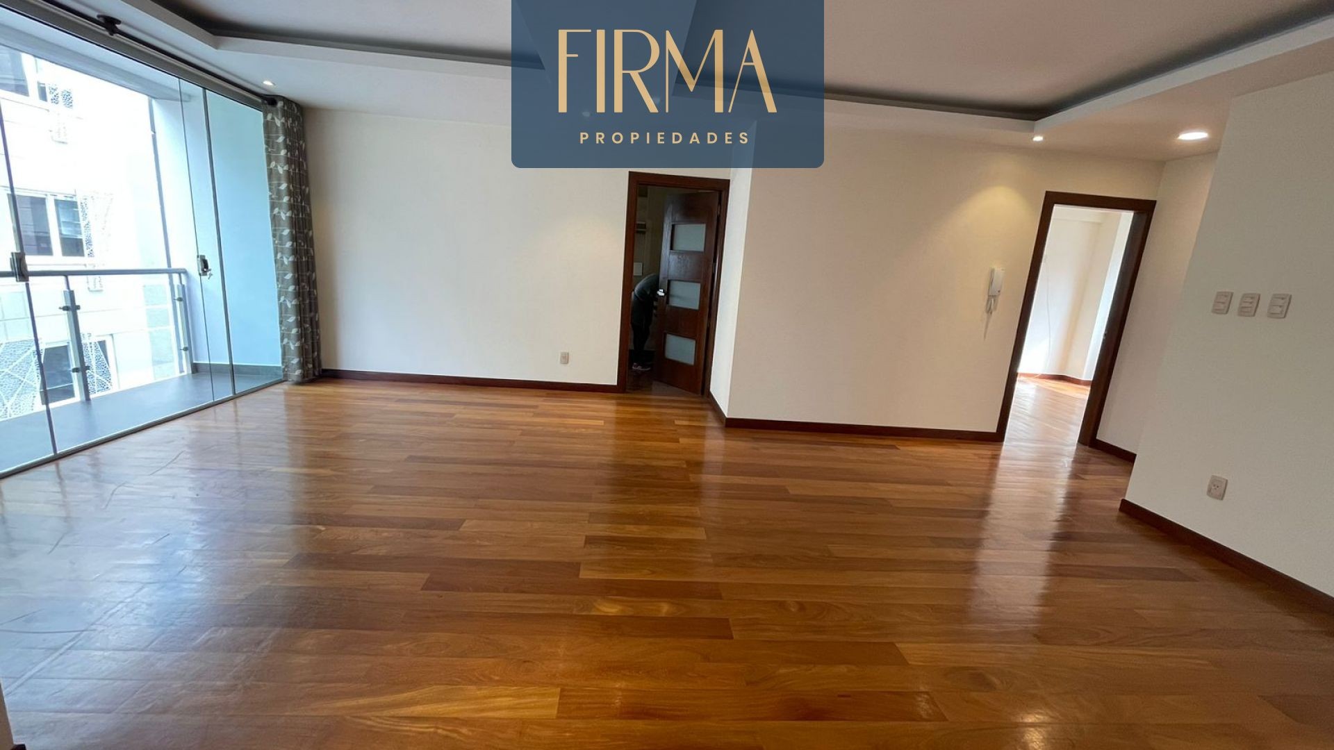 Departamento en AlquilerDEPARTAMENTO EN ALQUILER EN CALACOTO 2 dormitorios 3 baños 1 parqueos Foto 3