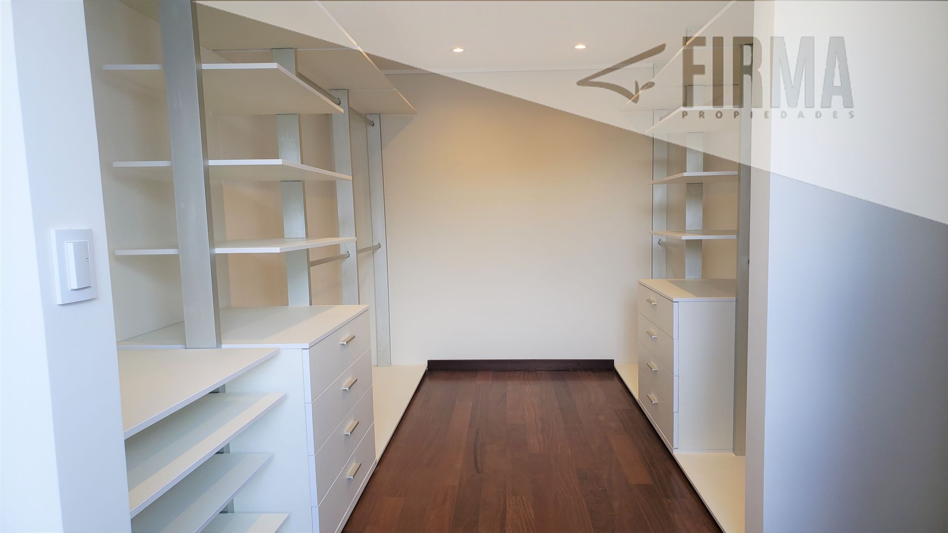 En Venta a $us 520,000 Foto 13