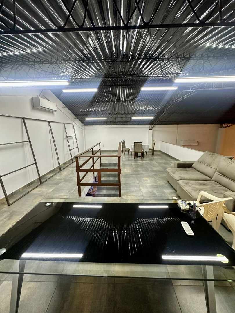 Galpón en AlquilerSALÓN MULTIFUNCIONAL EN ALQUILER
Zona Norte – Av. Banzer, 5to Anillo Foto 16