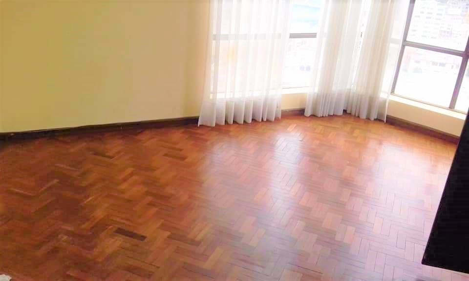 Departamento en Miraflores en La Paz 2 dormitorios 3 baños  Foto 2
