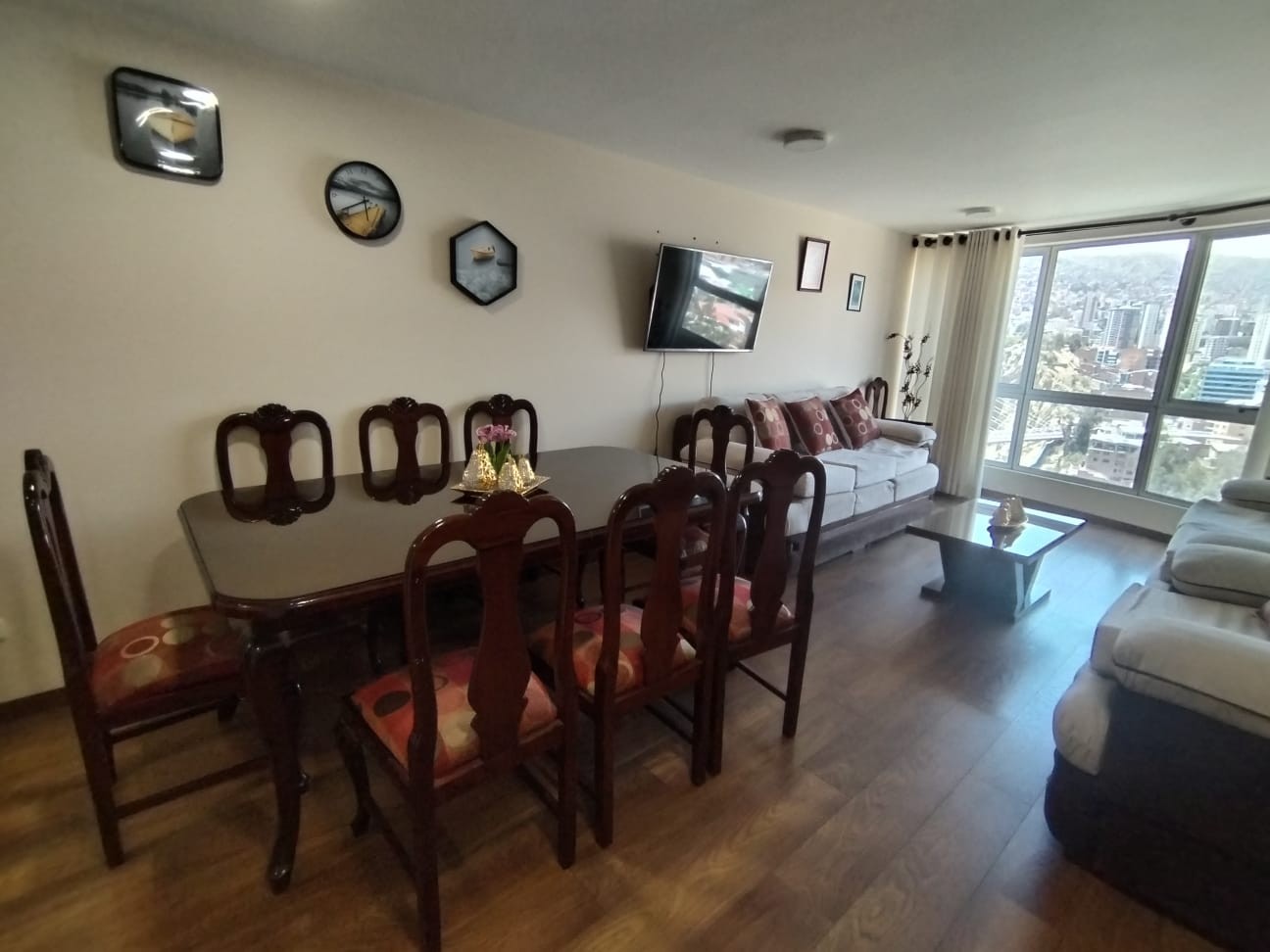 Departamento en San Jorge en La Paz 3 dormitorios 3 baños  Foto 19