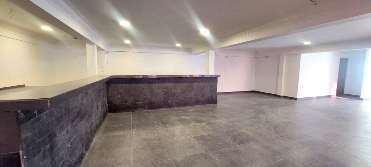 Local comercial en AlquilerSAN MIGUEL CALLE 18 DE CALACOTO Foto 2