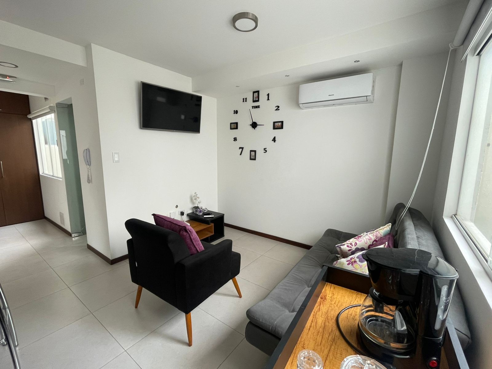 En Alquiler a $us 650 Foto 2