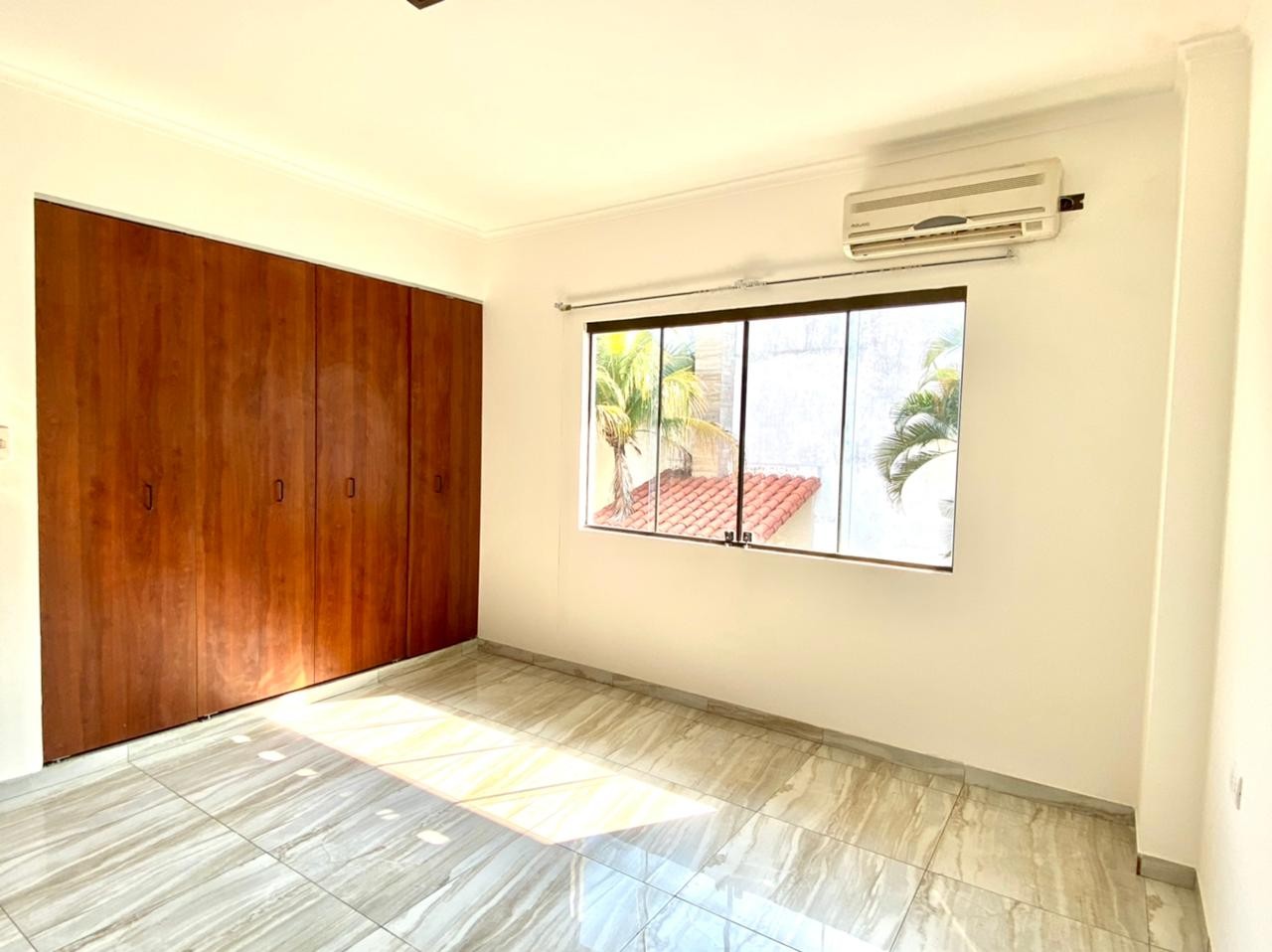 Casa en VentaBarrio Urbarí, Av. Piraí calle Baracea Foto 21