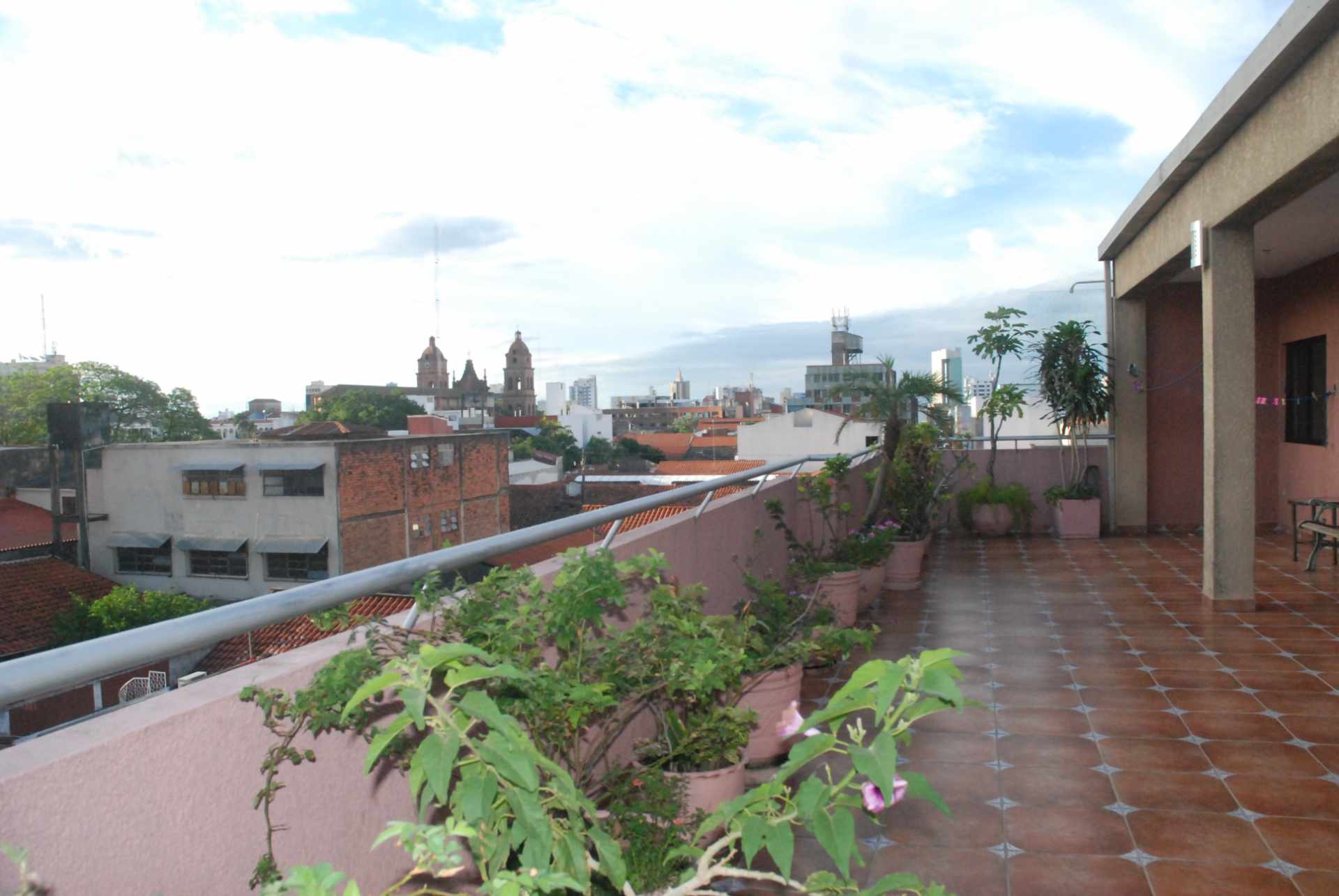 Edificio en VentaAv Piraí 5to anillo 13 dormitorios 10 baños  Foto 1