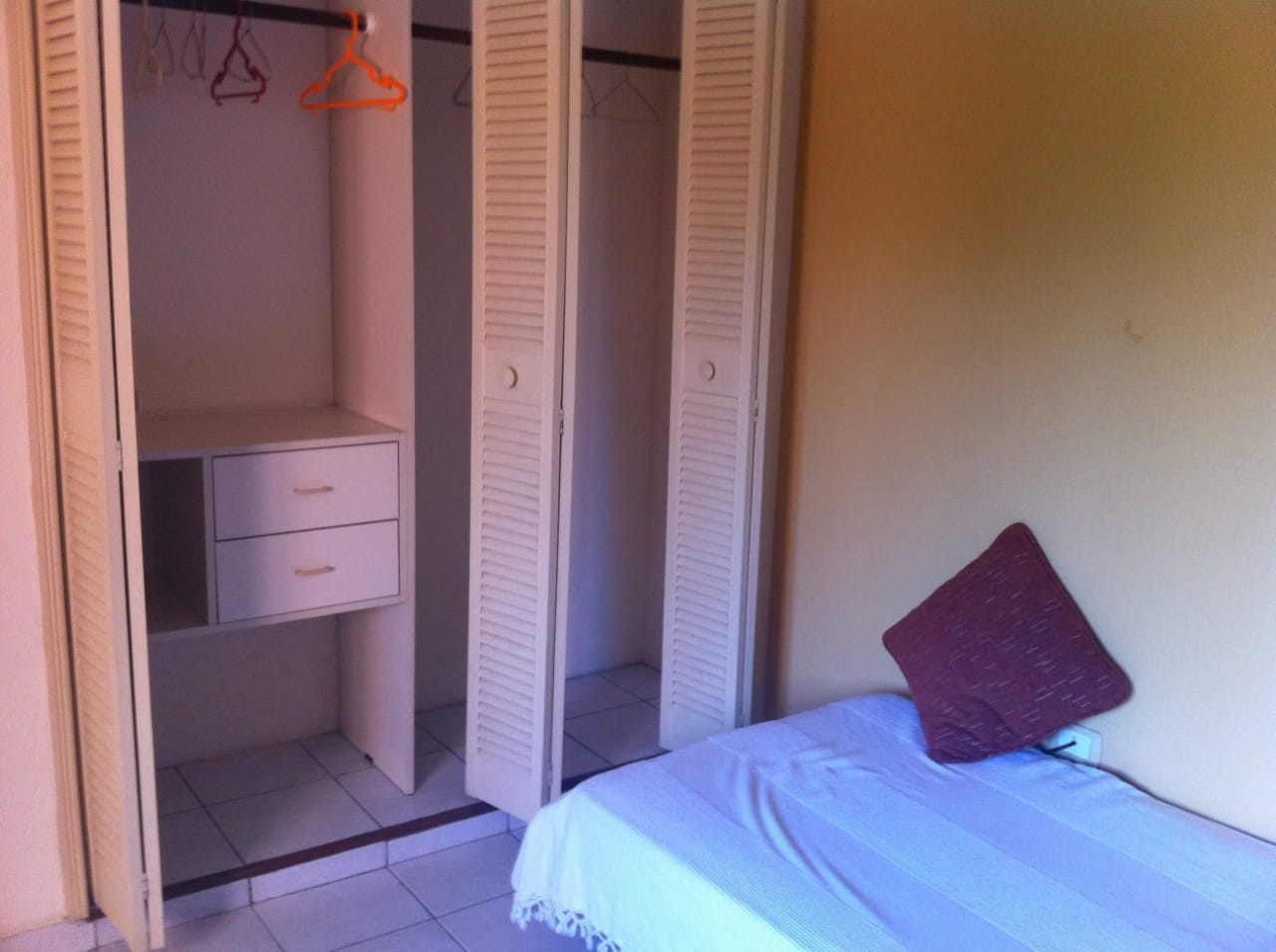 Departamento en VentaCONDOMINIO BUGANVILLAS - Departamento en VENTA- Av. Roca Coronado y 4to anillo Foto 11