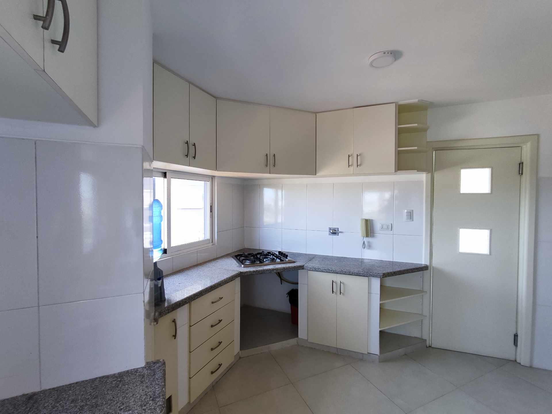 Departamento Torres Geranios, entre 1er y 2do anillo Foto 9