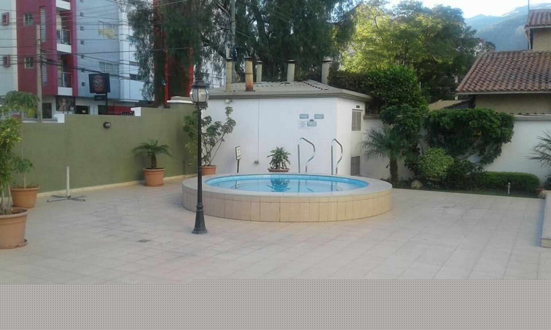 Departamento en Aranjuez en Cochabamba 3 dormitorios 2 baños  Foto 18