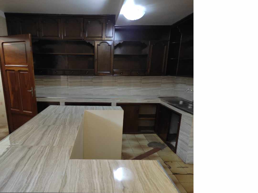 Casa en AlquilerIRPAVI CALLE 7 3 dormitorios 4 baños 3 parqueos Foto 19