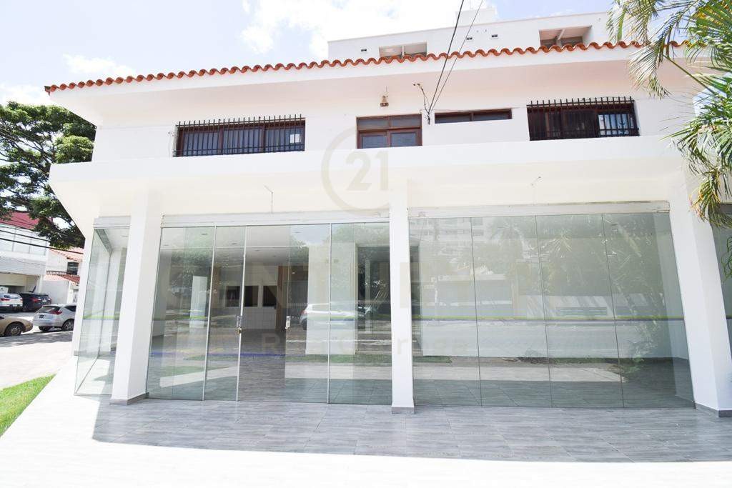 Local comercial Av. Monseñor Santistevan esquina Elvira de Mendoza Foto 4