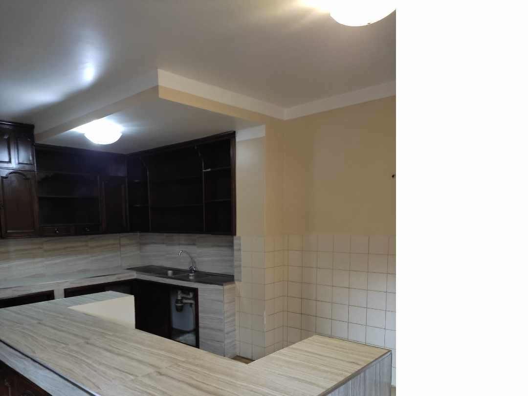 Casa en AlquilerIRPAVI CALLE 7 3 dormitorios 4 baños 3 parqueos Foto 9