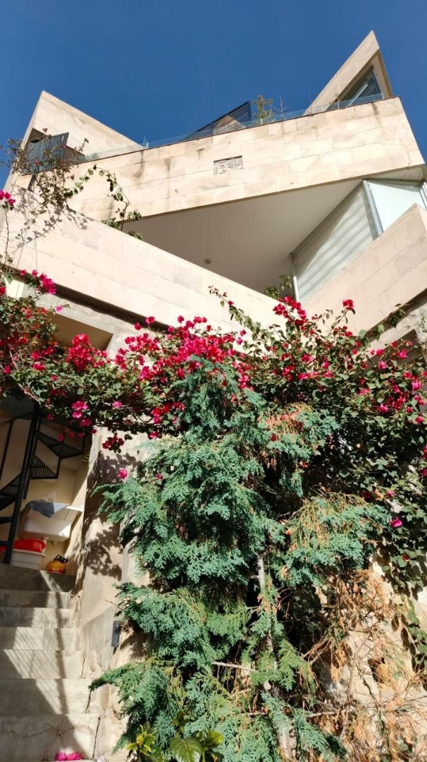 Casa OPORTUNIDAD EN LA PAZ
BONITA CASA EN VENTA EN LA FLORIDA CON ACENSOR Foto 3