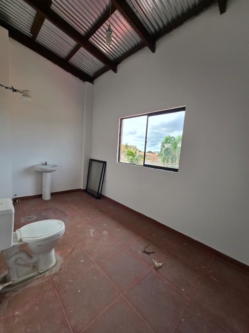 Casa Zona Norte – Av. Alemana, casa amplia en alquiler Foto 28