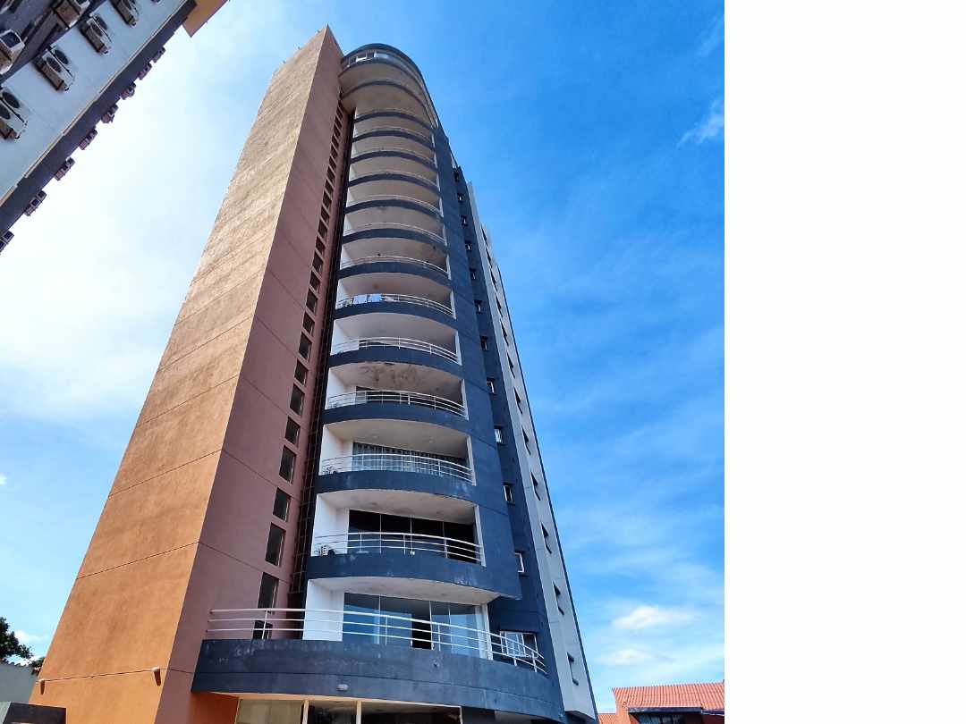 Departamento Torres Geranios, entre 1er y 2do anillo Foto 4