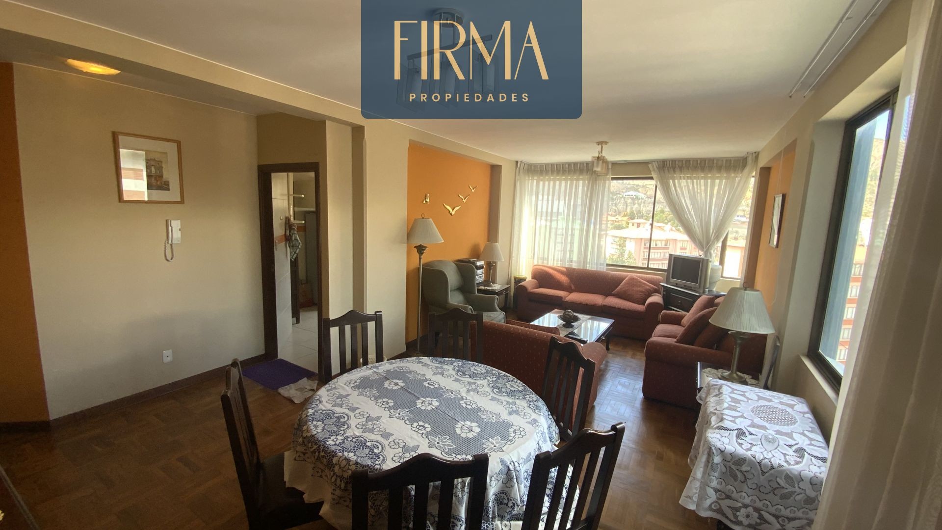 Departamento en VentaLOS PINOS 3 dormitorios 4 baños 1 parqueos Foto 2