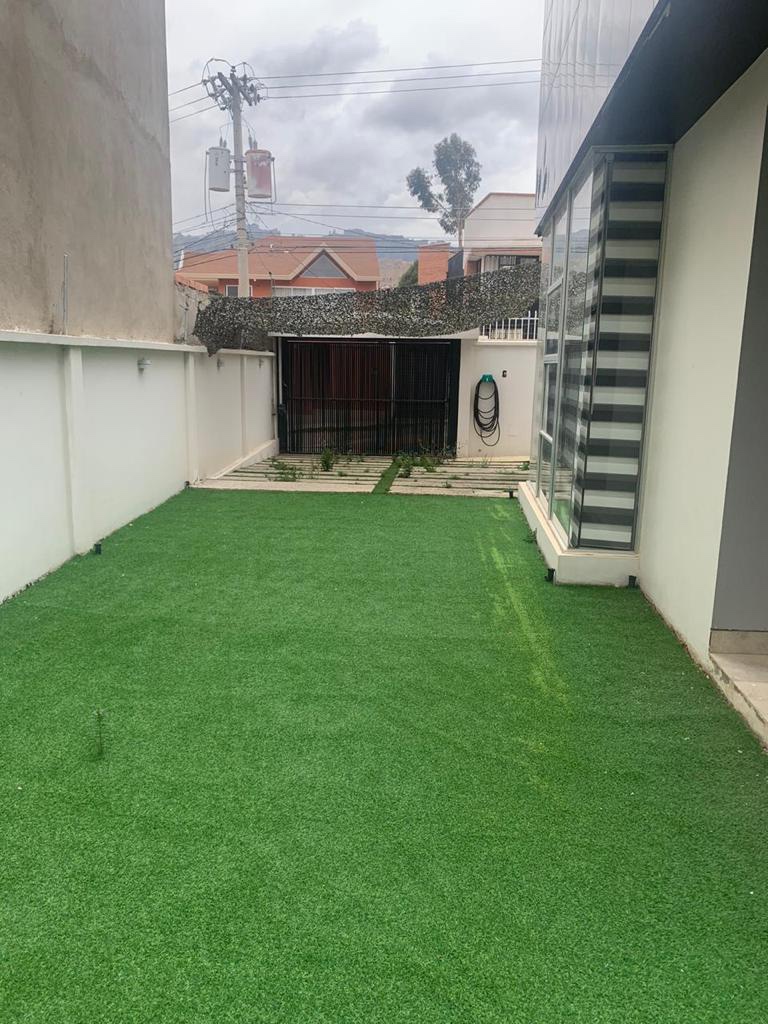 Casa en El Pedregal en La Paz 4 dormitorios 4 baños  Foto 6