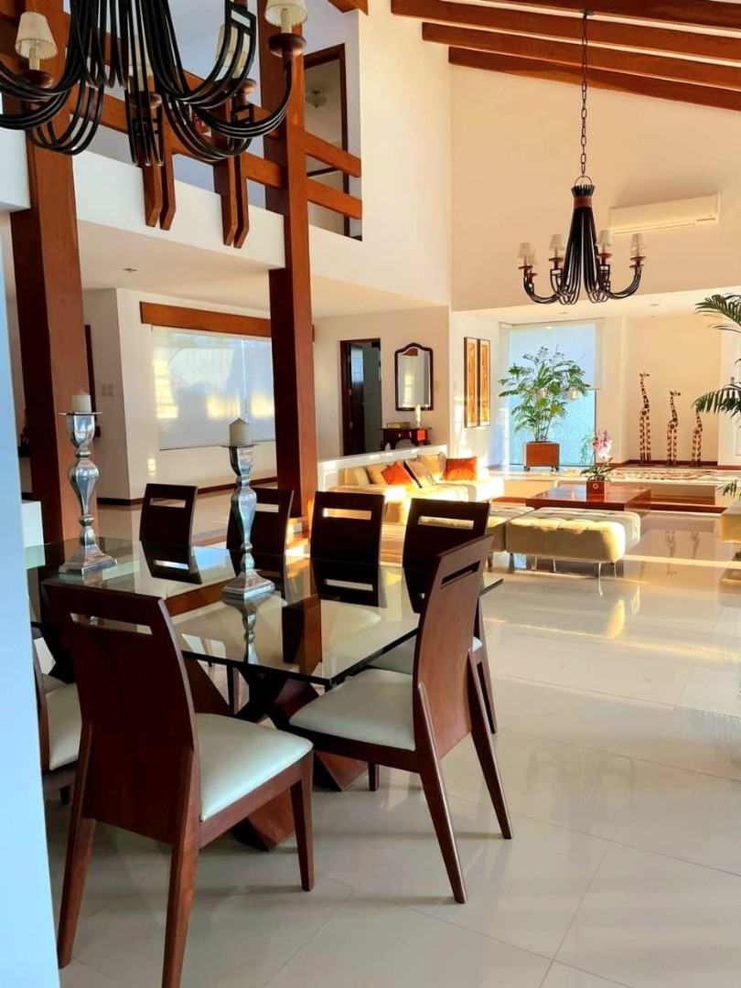 Casa en AlquilerAv  pirai 4to anillo 
Bellísima CASA AMOBLADA  de 4 DORMITORIOS  4 dormitorios 6 baños 2 parqueos Foto 7