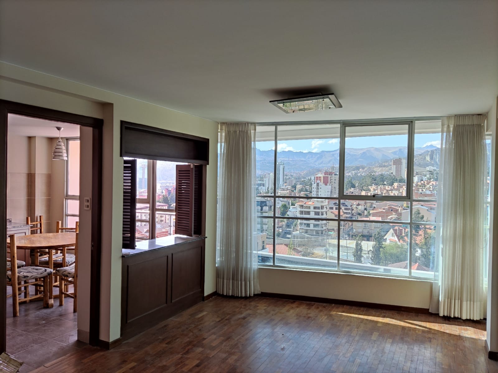 En Alquiler a $us 450 Foto 4