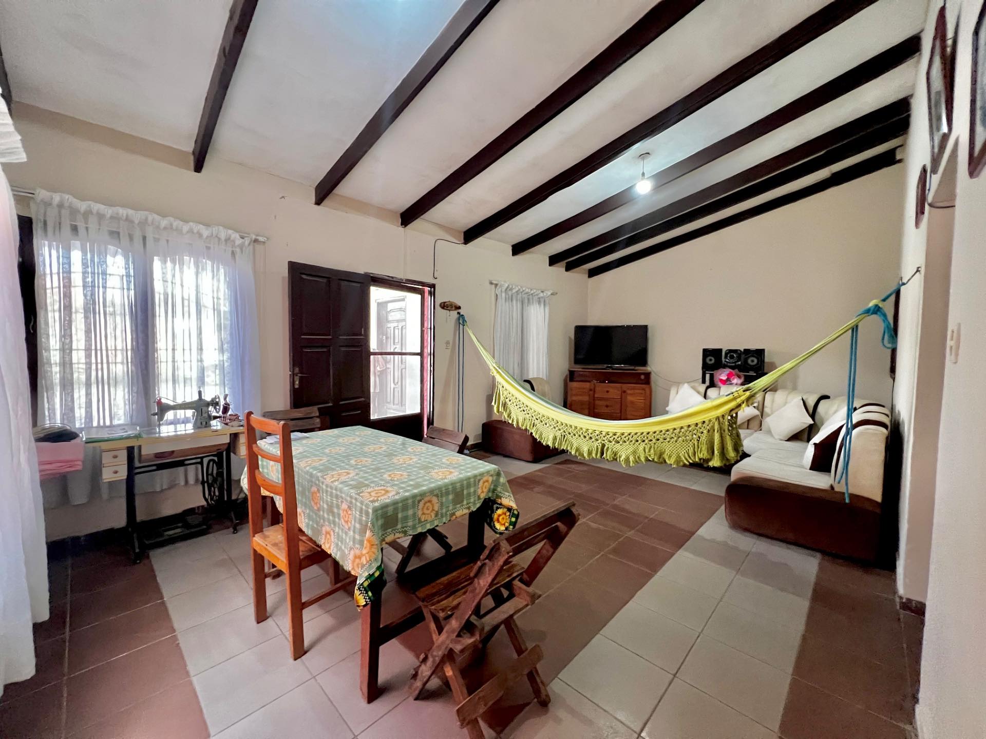 Casa A 2 cuadras de la av. montecristo Foto 4