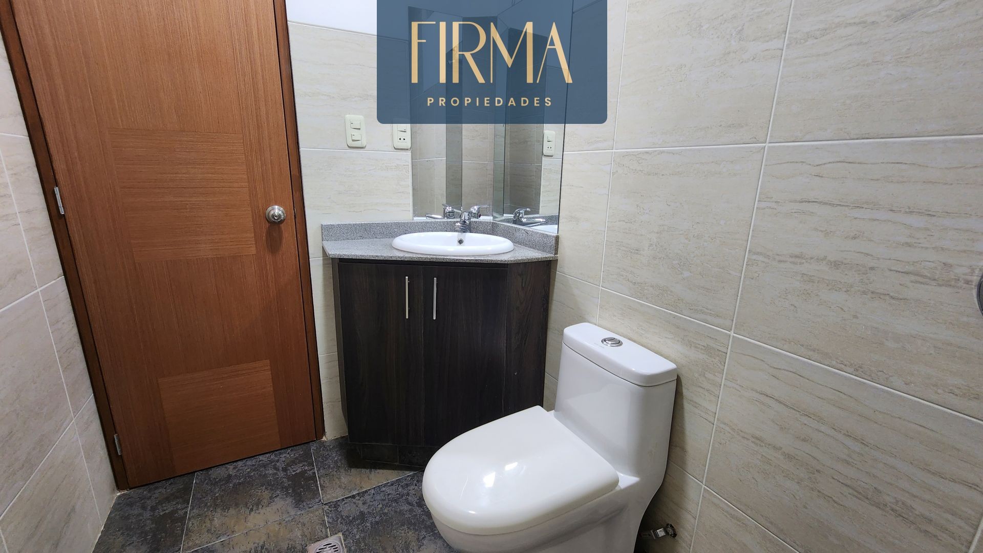 Departamento en Irpavi en La Paz 3 dormitorios 4 baños 1 parqueos Foto 15