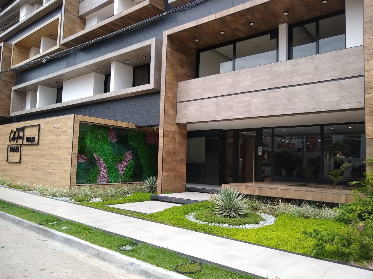 Departamento en AlquilerEquipetrol , edificio Sky plaza Italia ,departamento en Alquiler 2 dormitorios 2 baños 1 parqueos Foto 4