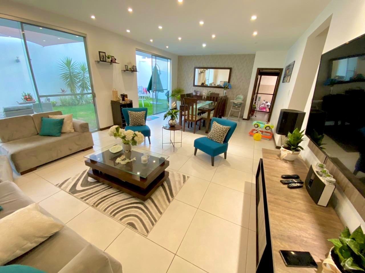 En Venta a $us 245,000 Foto 1