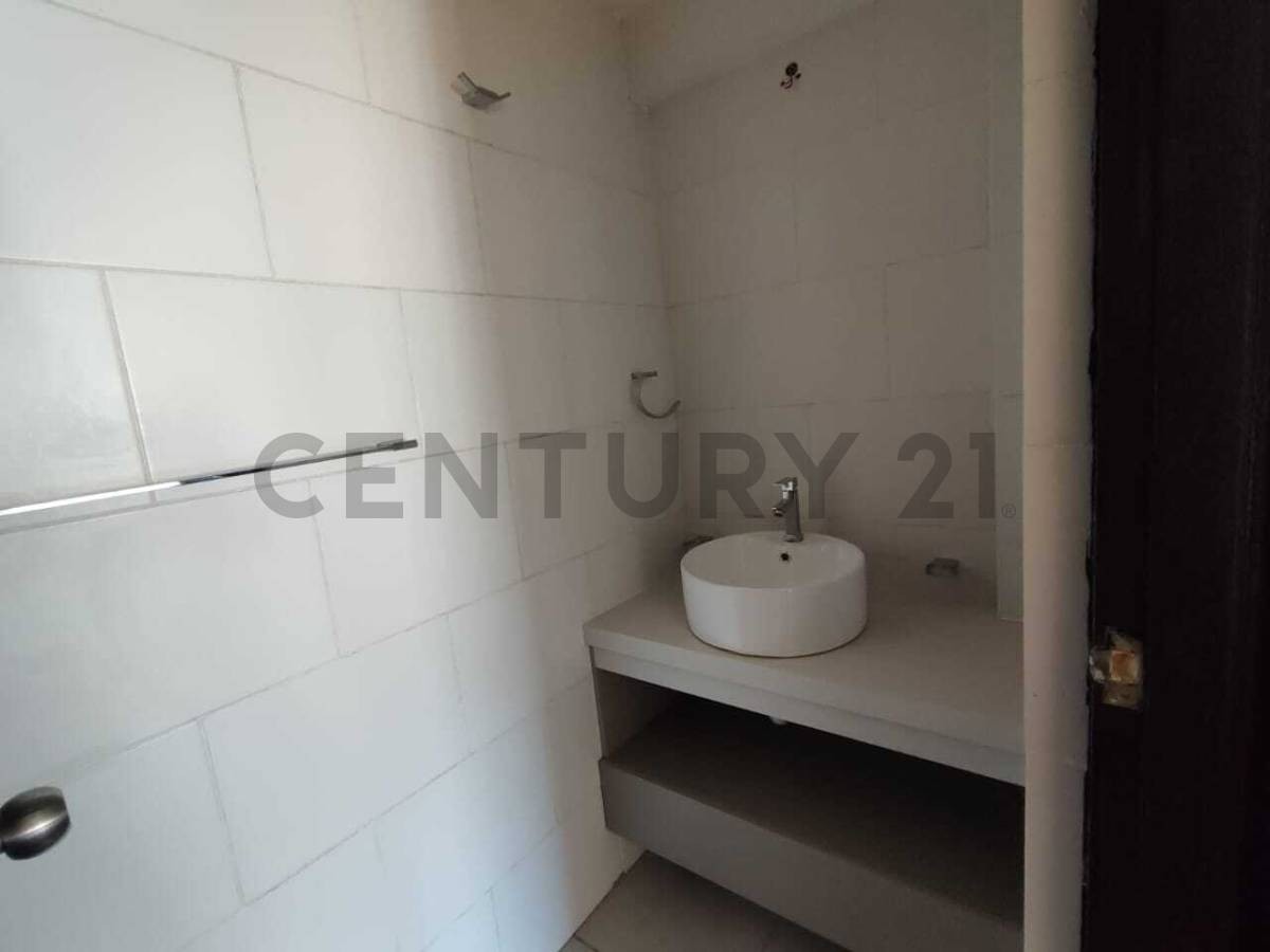 Departamento en Achumani en La Paz 3 dormitorios 4 baños 1 parqueos Foto 21