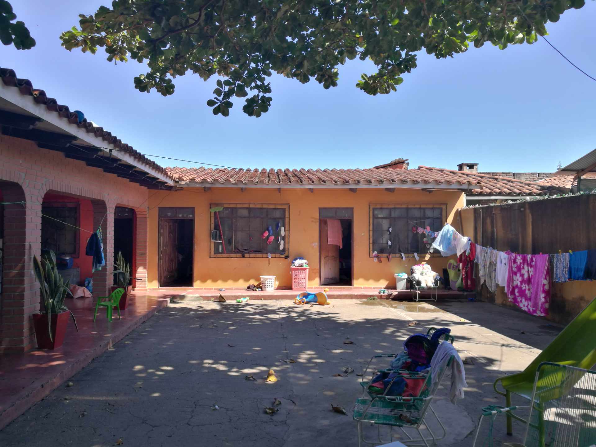 Casa en Pampa de la isla en Santa Cruz de la Sierra 4 dormitorios 1 baños 2 parqueos Foto 2
