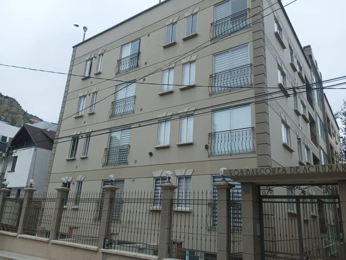 Departamento en VentaACHUMANI, CALLE 32 3 dormitorios 4 baños 1 parqueos Foto 1
