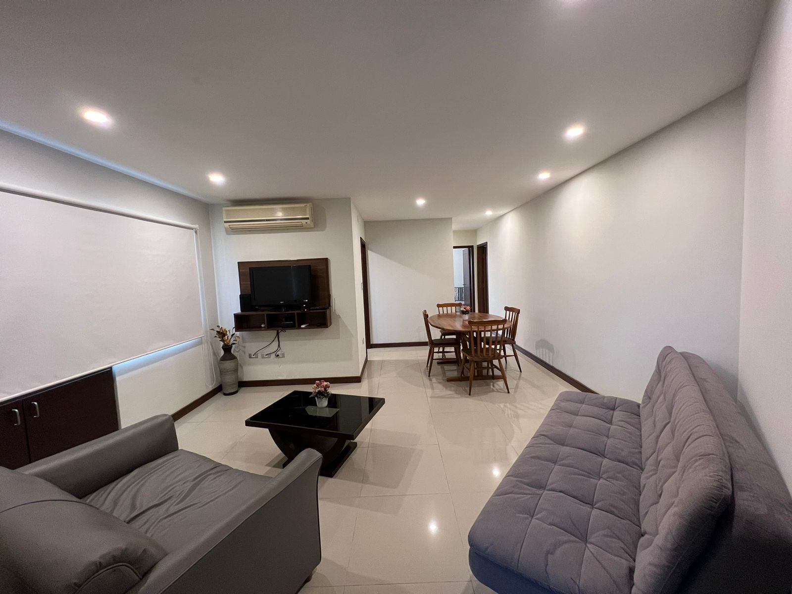 Departamento Condominio Cupesí, Alquiler amoblado de 2 dormitorios, 2do. y 3er. Anillo Zona Norte, sobre Av. Ovidio Barbery, 2do. y 3er. Anillo, cerca de Zona Isuto e Equipetrol. Foto 3