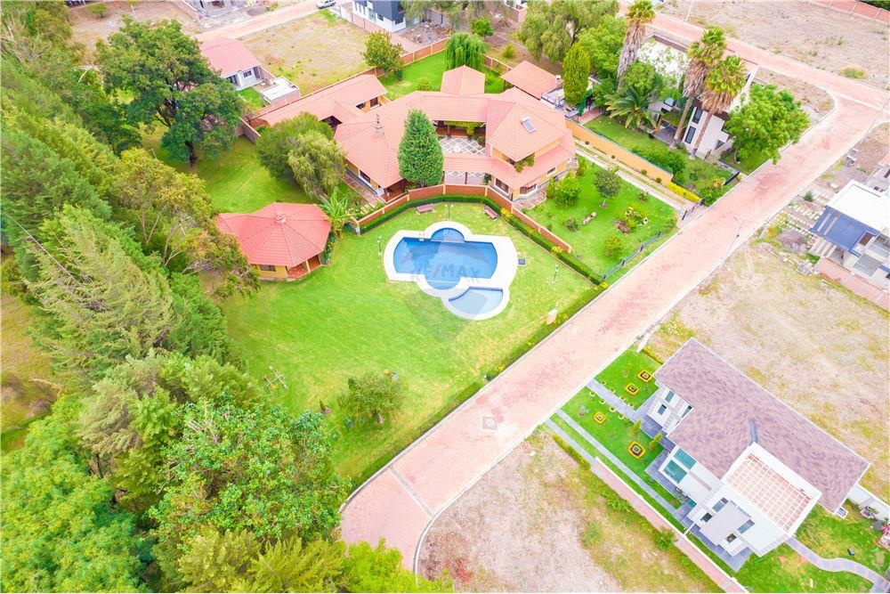 Casa CASA EN VENTA EN CONDOMINIO SAN HUMBERTO TIQUIPAYA Foto 3