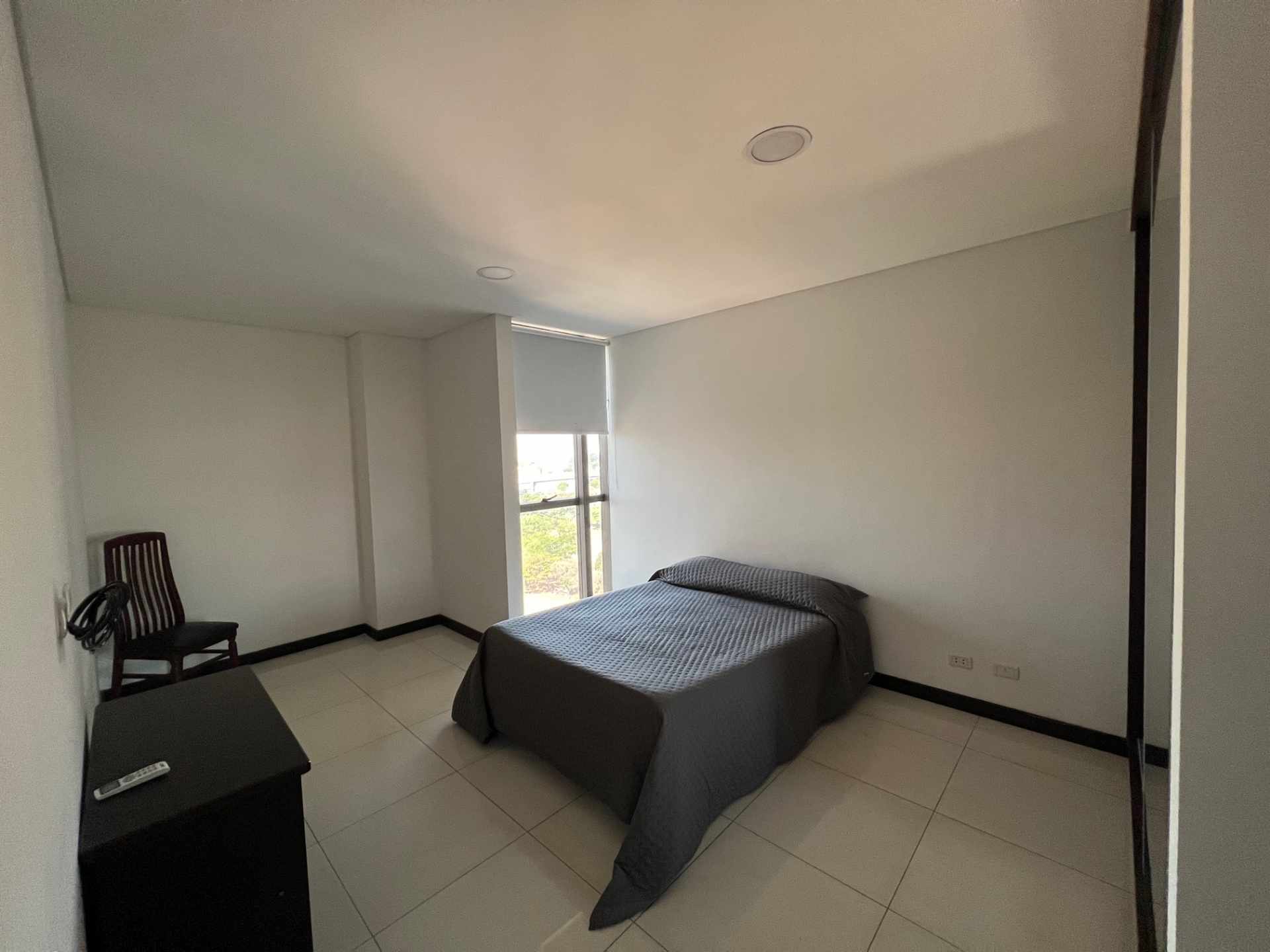 Departamento en Entre 2do y 3er anillo Norte en Santa Cruz de la Sierra 1 dormitorios 1 baños 1 parqueos Foto 7