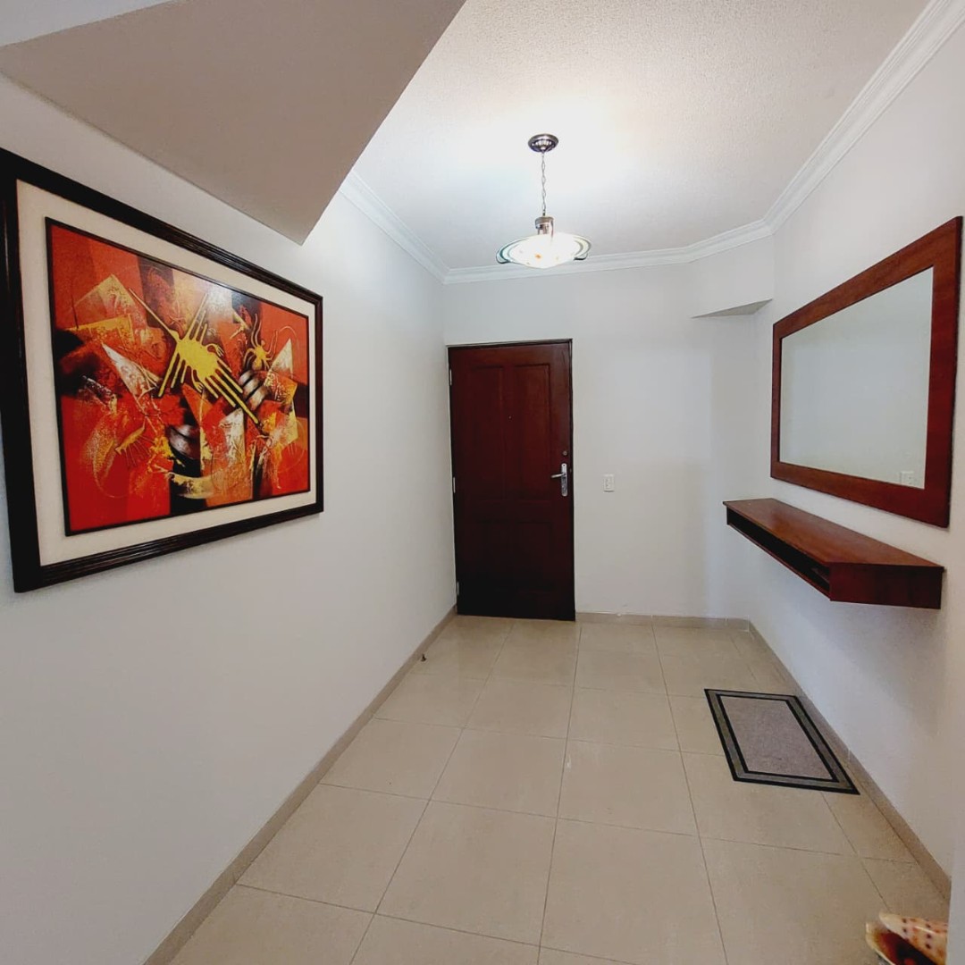 Departamento en AlquilerCond. La Casona, 2do anillo frente al colegio La Salle 2 dormitorios 2 baños 1 parqueos Foto 3