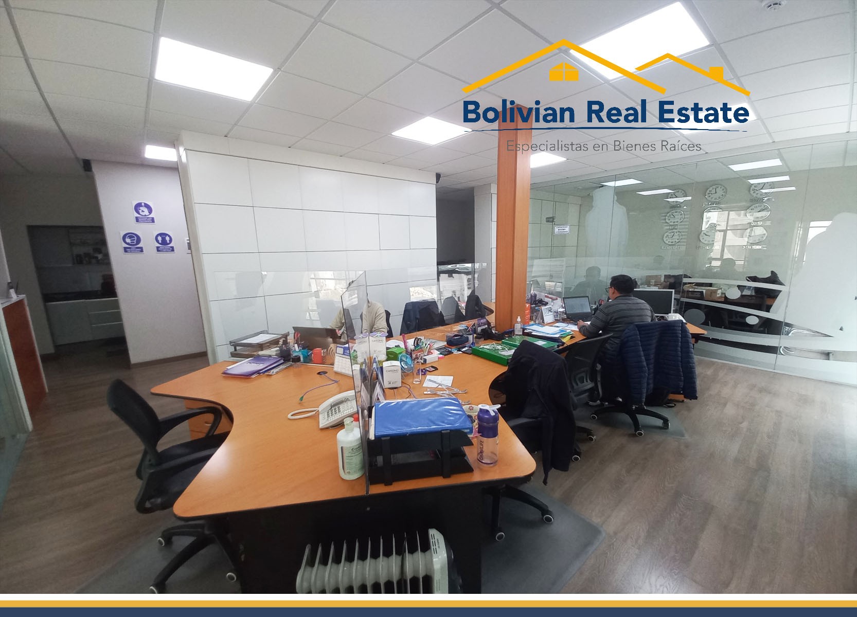 Oficina en AlquilerCALACOTO EN EXCELENTE UBICACIÓN, OFICINA EN VENTA 1 dormitorios 3 baños 2 parqueos Foto 1