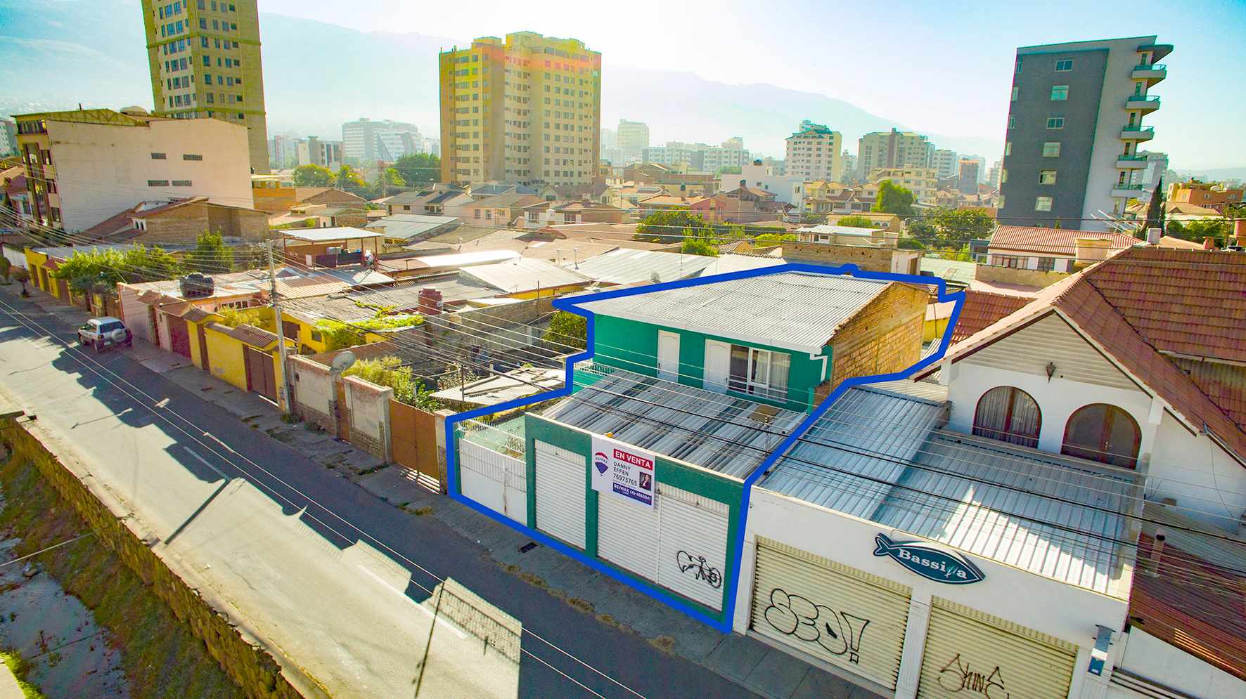 Casa en VentaCalle Jaime Mendoza entre America y Alcides Arguedas Foto 2