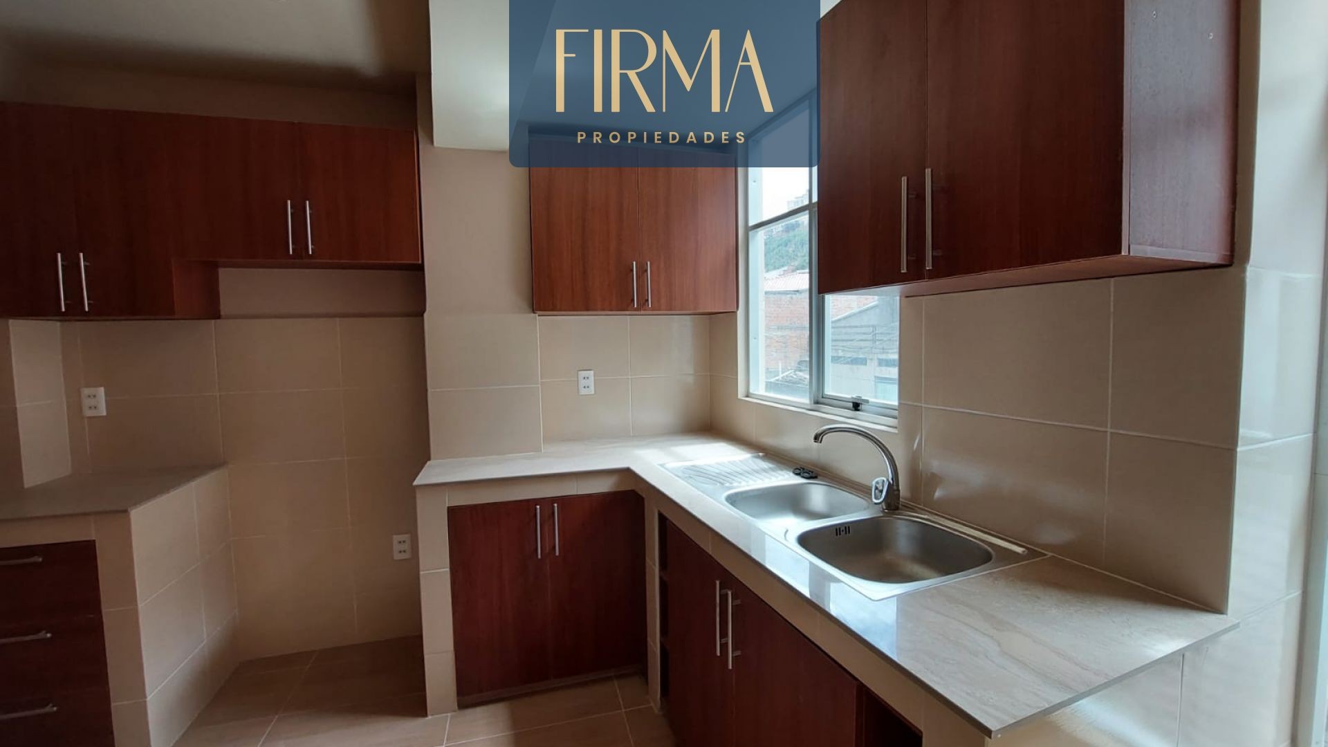 Departamento en Irpavi en La Paz 3 dormitorios 3 baños 1 parqueos Foto 12