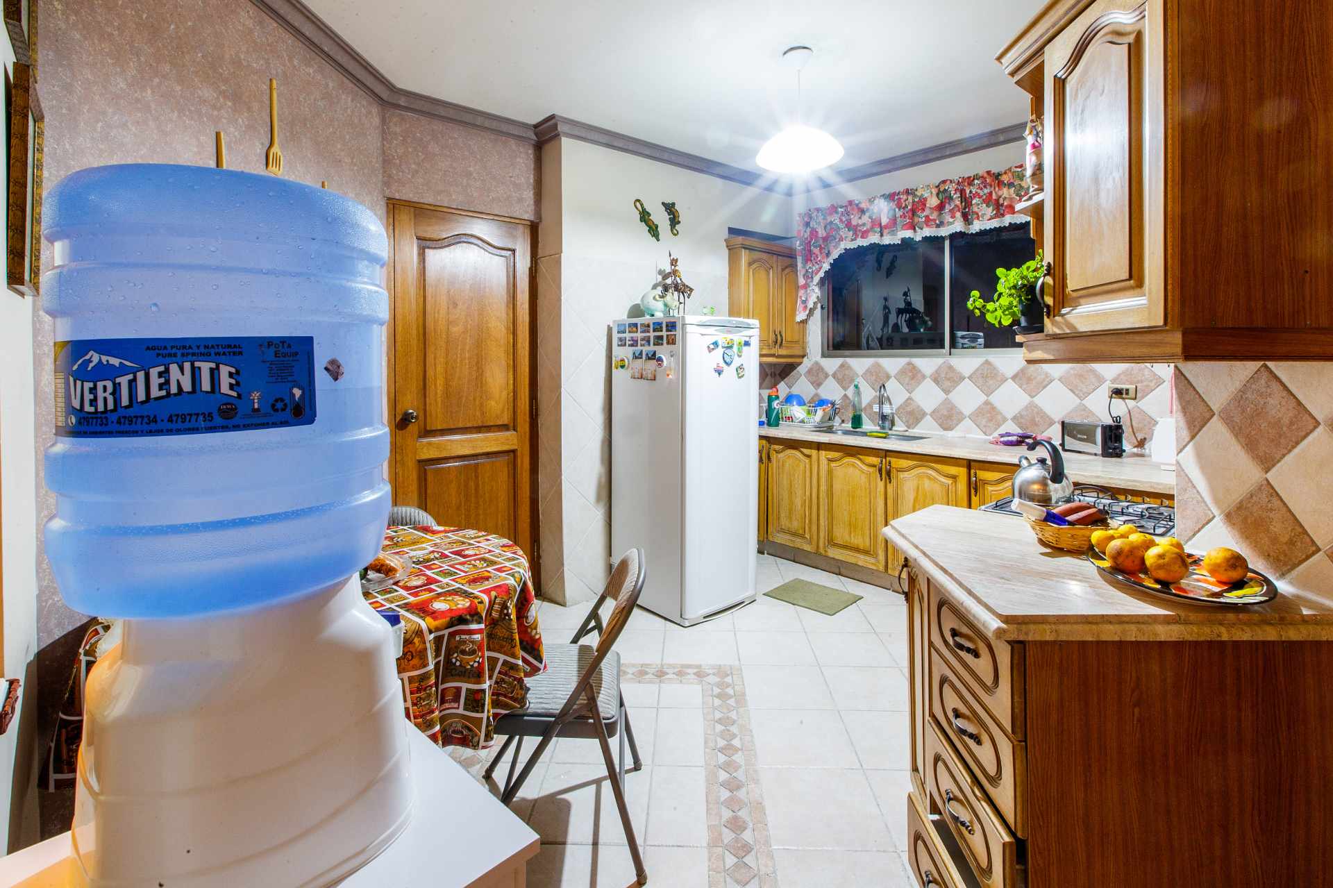 Departamento en VentaEdificio Torres del Sol, Av. Ballivian 838 entre Oruro y Ramón Rivero 2 dormitorios 3 baños 1 parqueos Foto 27