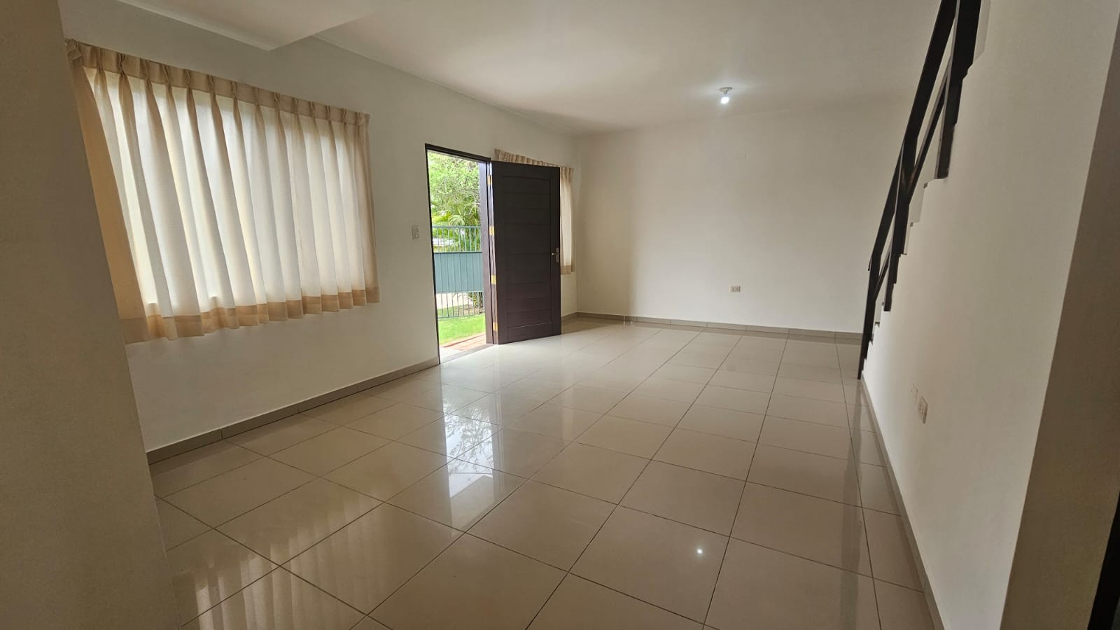 Casa en AlquilerVilla Bonita, Urubo (a 200m de la gasolinera Urubo) Foto 9